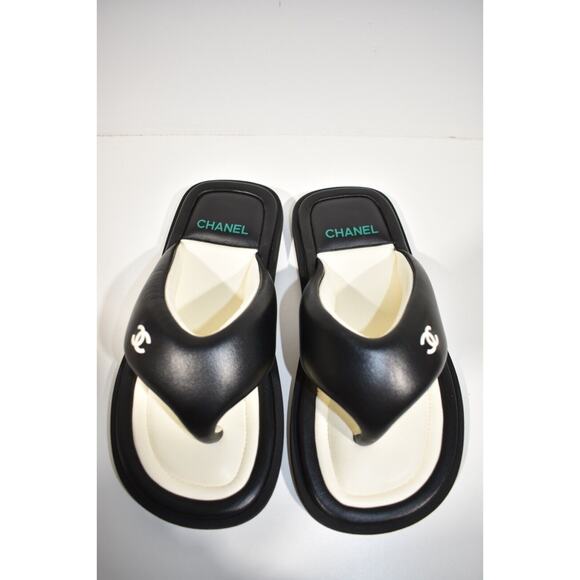 Chanel 22P Black White Lambskin Padded Pool Thong Logo Mule Slide Flat Sandal 42 - Picture 6 of 12